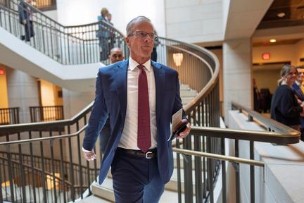 Senate advances ICE funding plan