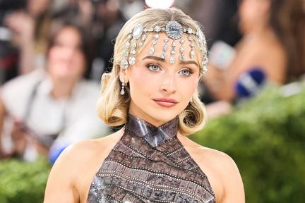 Sabrina Carpenter Seeks Restraining Order