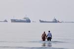 US Reimposes Hormuz Blockade, Demands Tolls