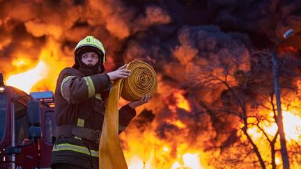 Russian strikes kill 16 in Ukraine