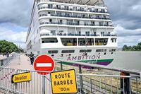 Cruise ship norovirus outbreak