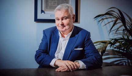 Eamonn Holmes Suffers Stroke