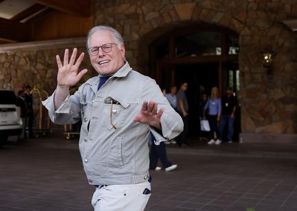 Warner-Paramount Merger Approved