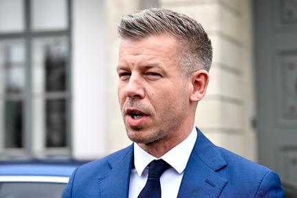 Péter Magyar challenges Orbán