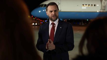 Vance to Lead Peace Delegation