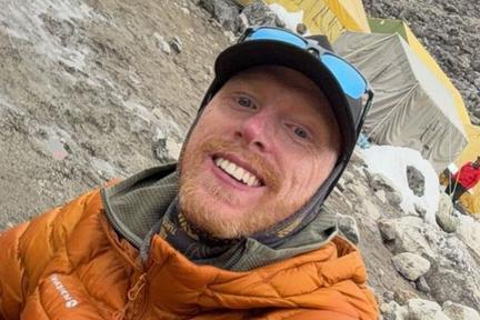 Deaf Presenter Stranded on Everest