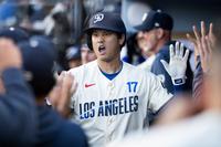 Shohei Ohtani leads Dodgers win